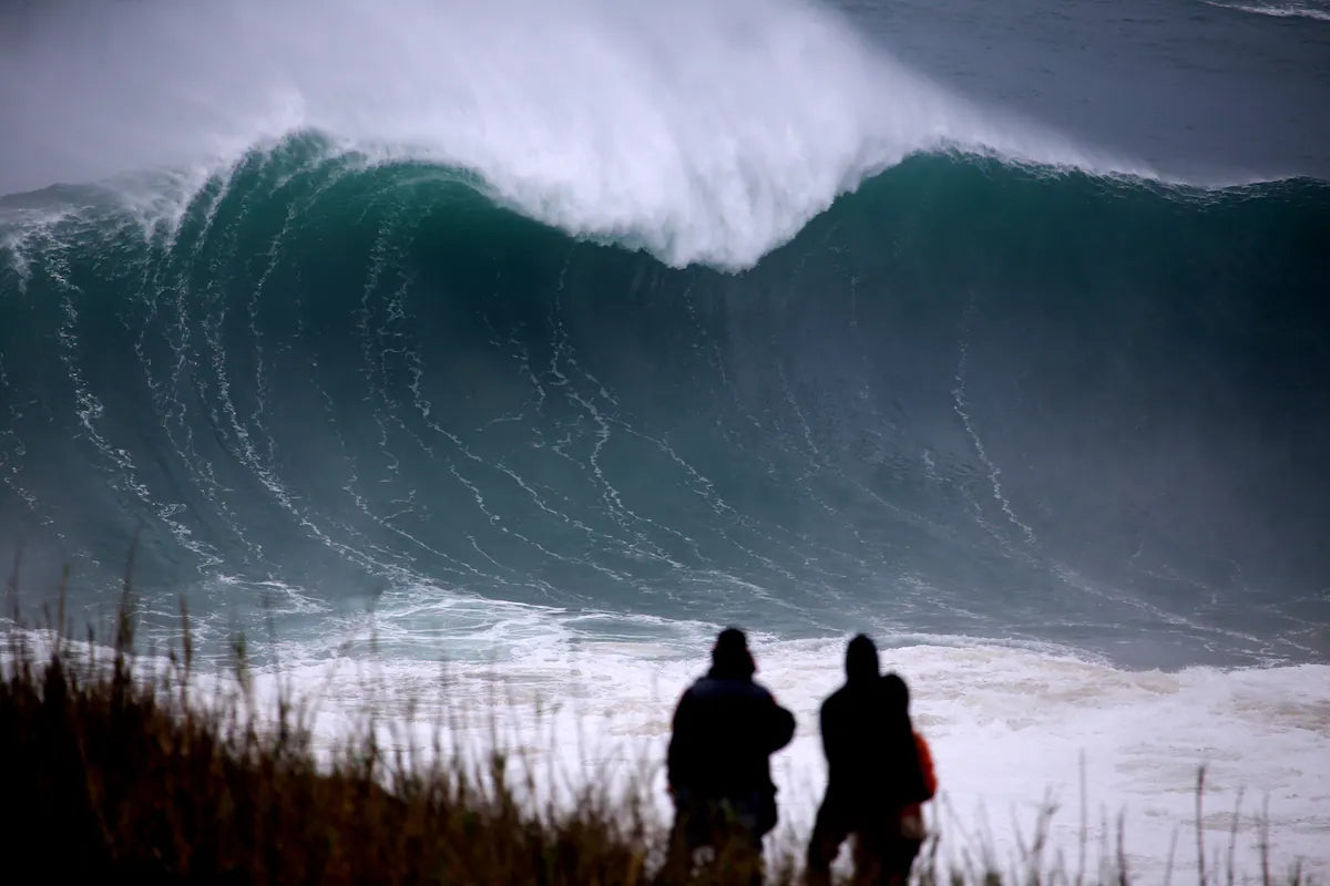 Watch the 100ft Wave from Bed - 3 bed