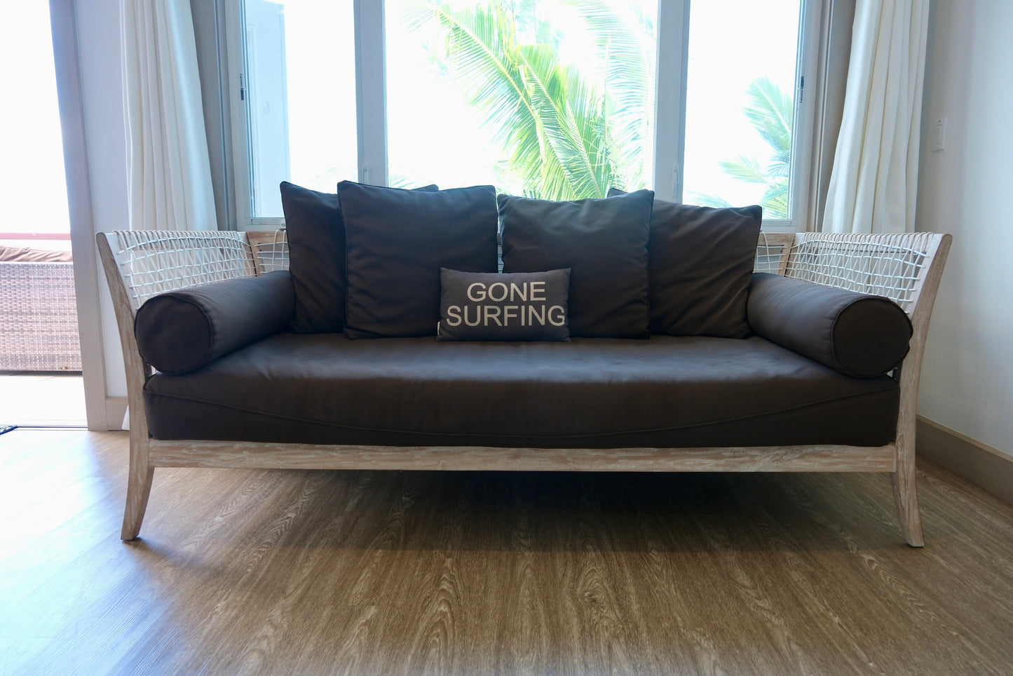 Romantic Beachfront Studio