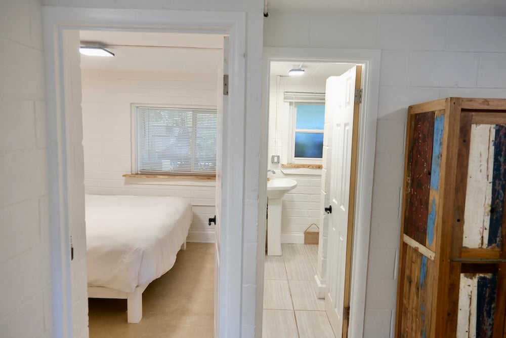 Beachfront Access, 1 Bedroom Apt